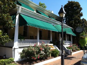 Downtown Smithfield Inn